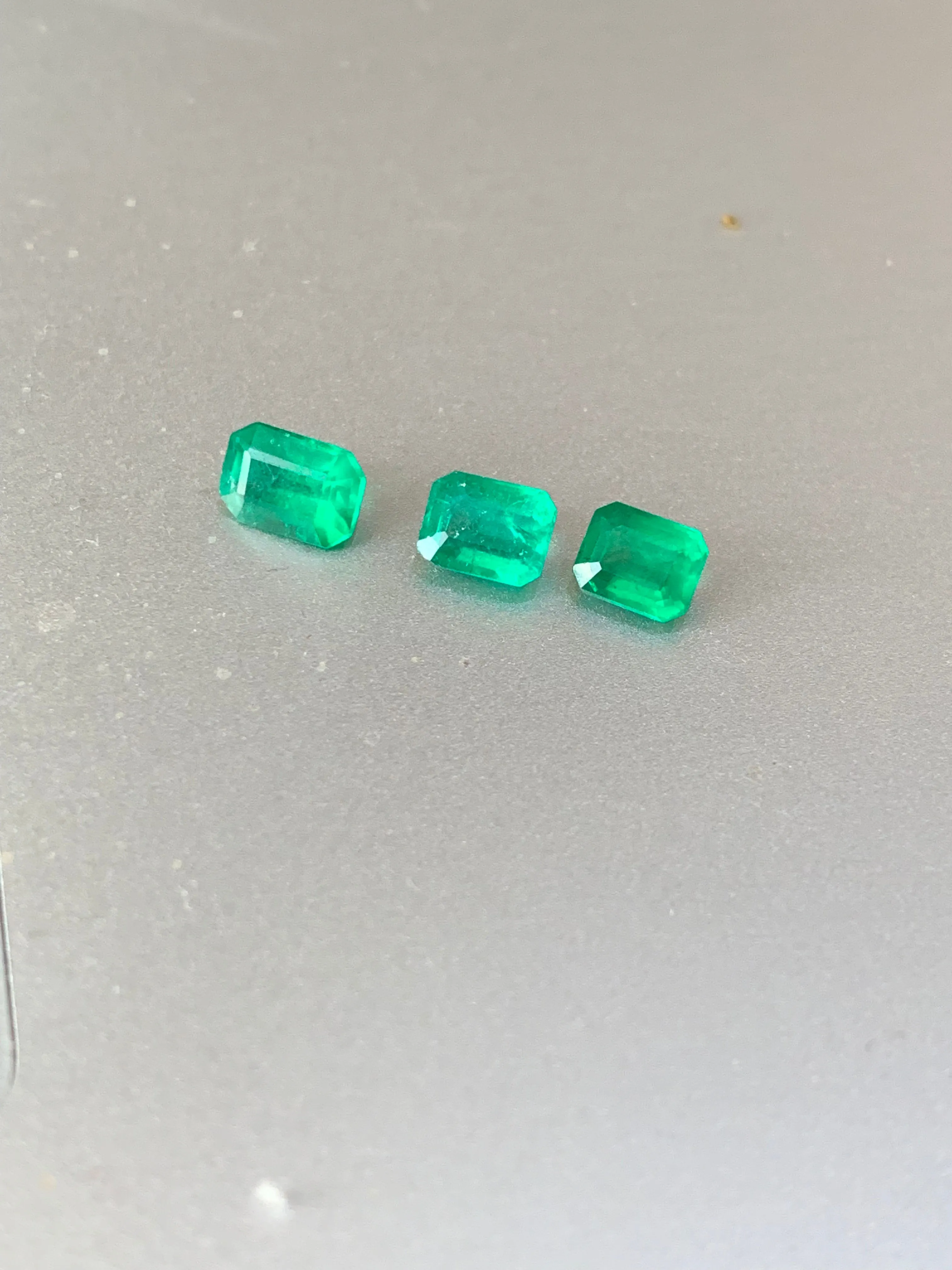 3 Pieces Emerald Cut Vivid Green Emerald Deal