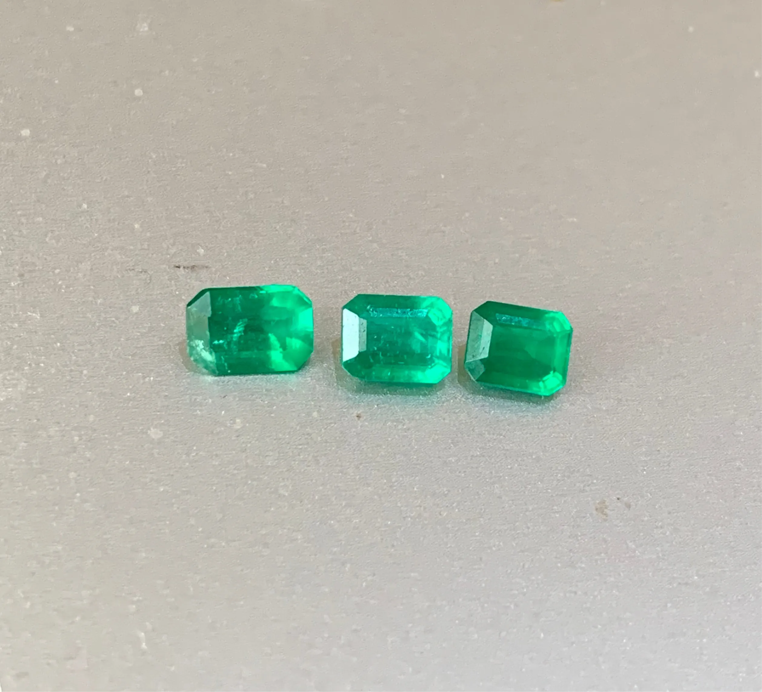 3 Pieces Emerald Cut Vivid Green Emerald Deal