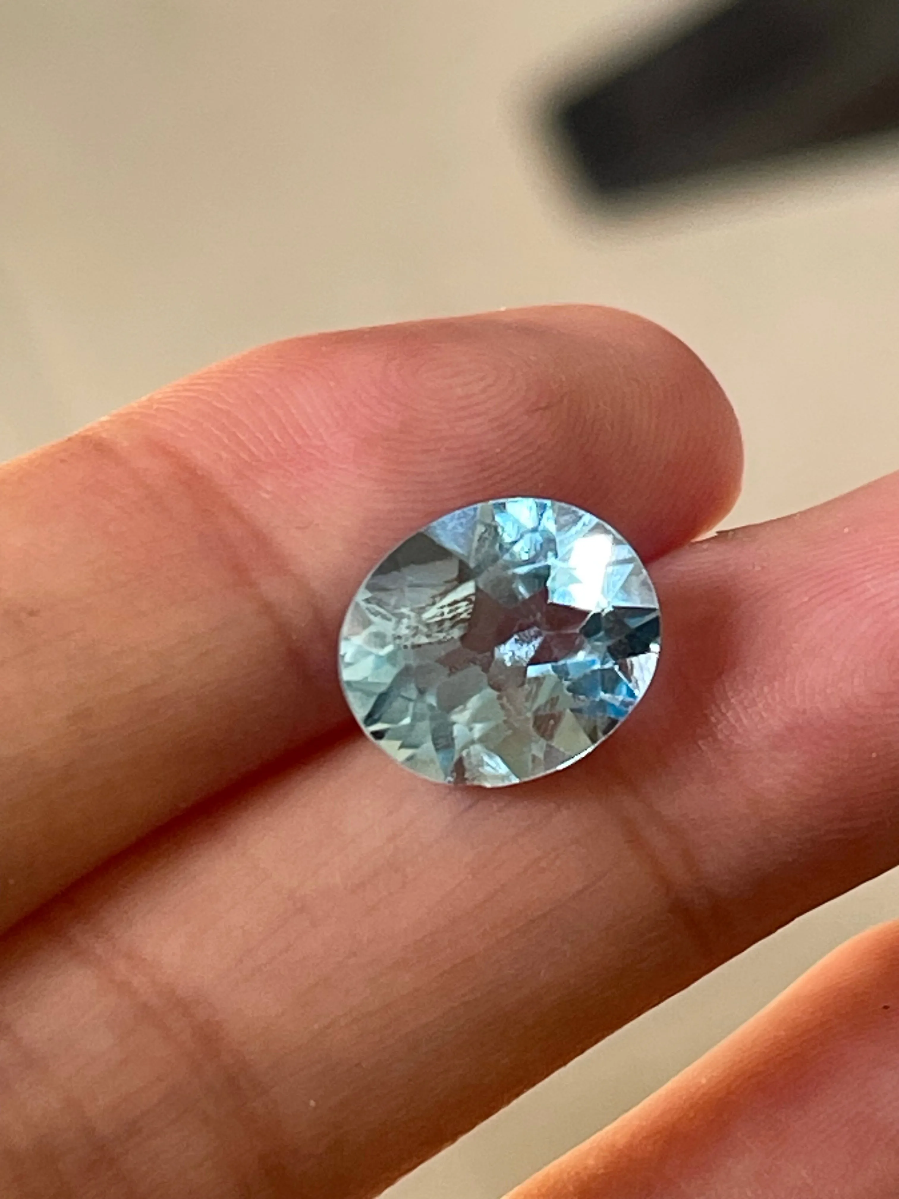 5.5 Carats Oval Blue Topaz Loose Stone