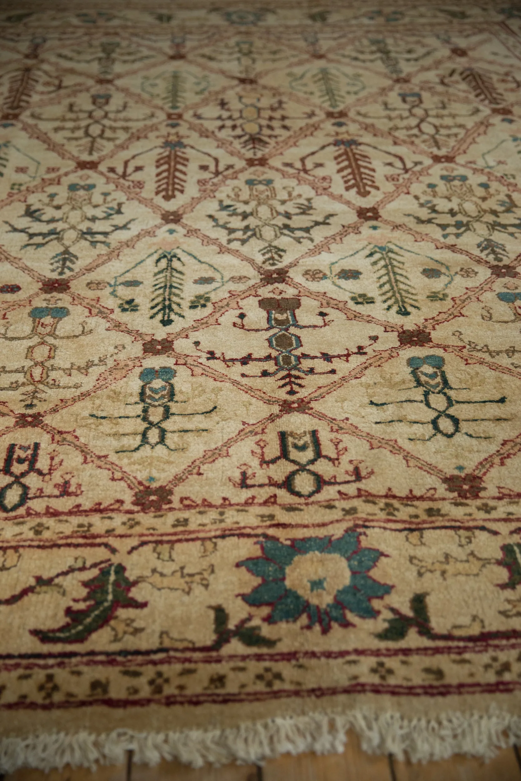 8x10 Vintage Agra Carpet