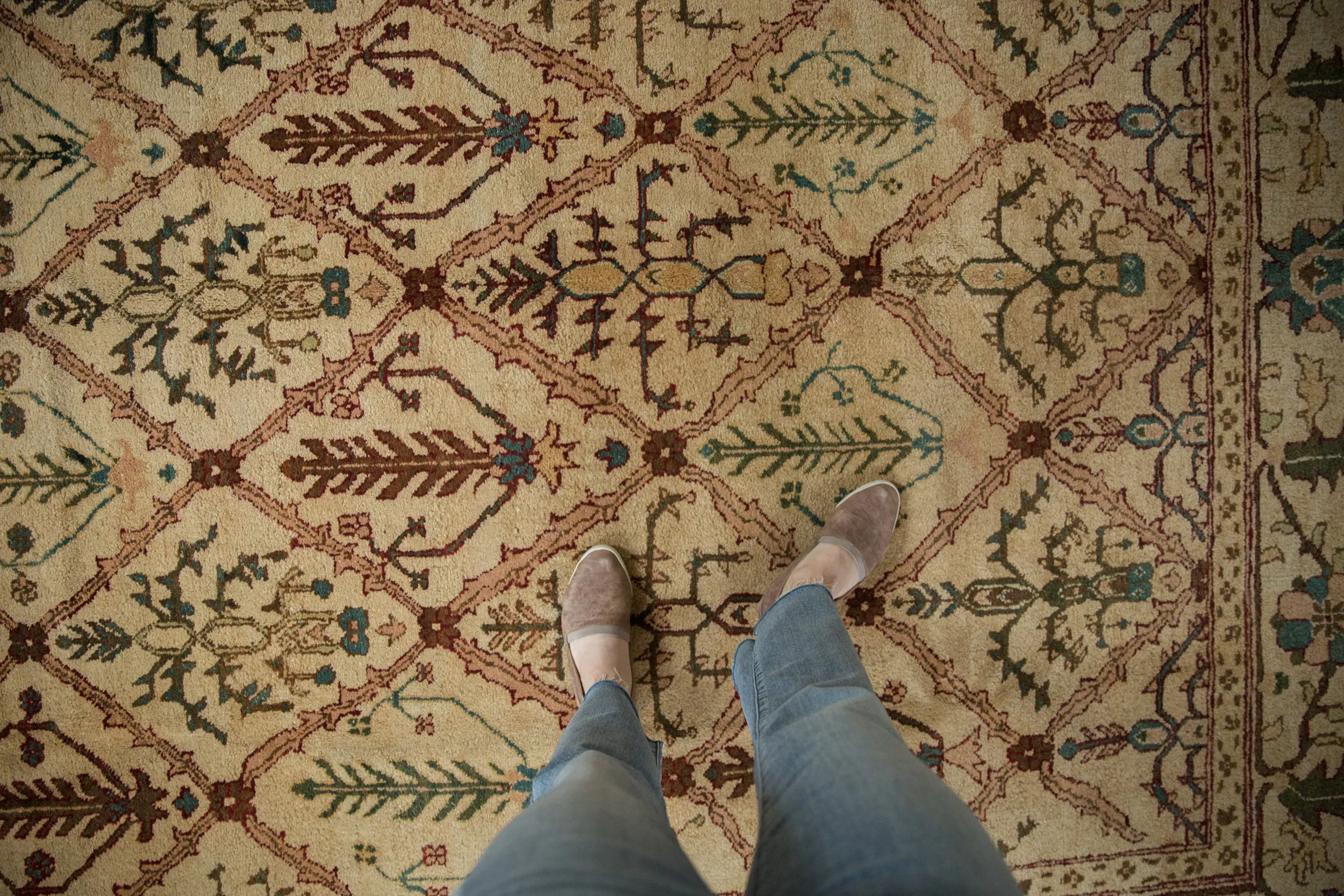 8x10 Vintage Agra Carpet