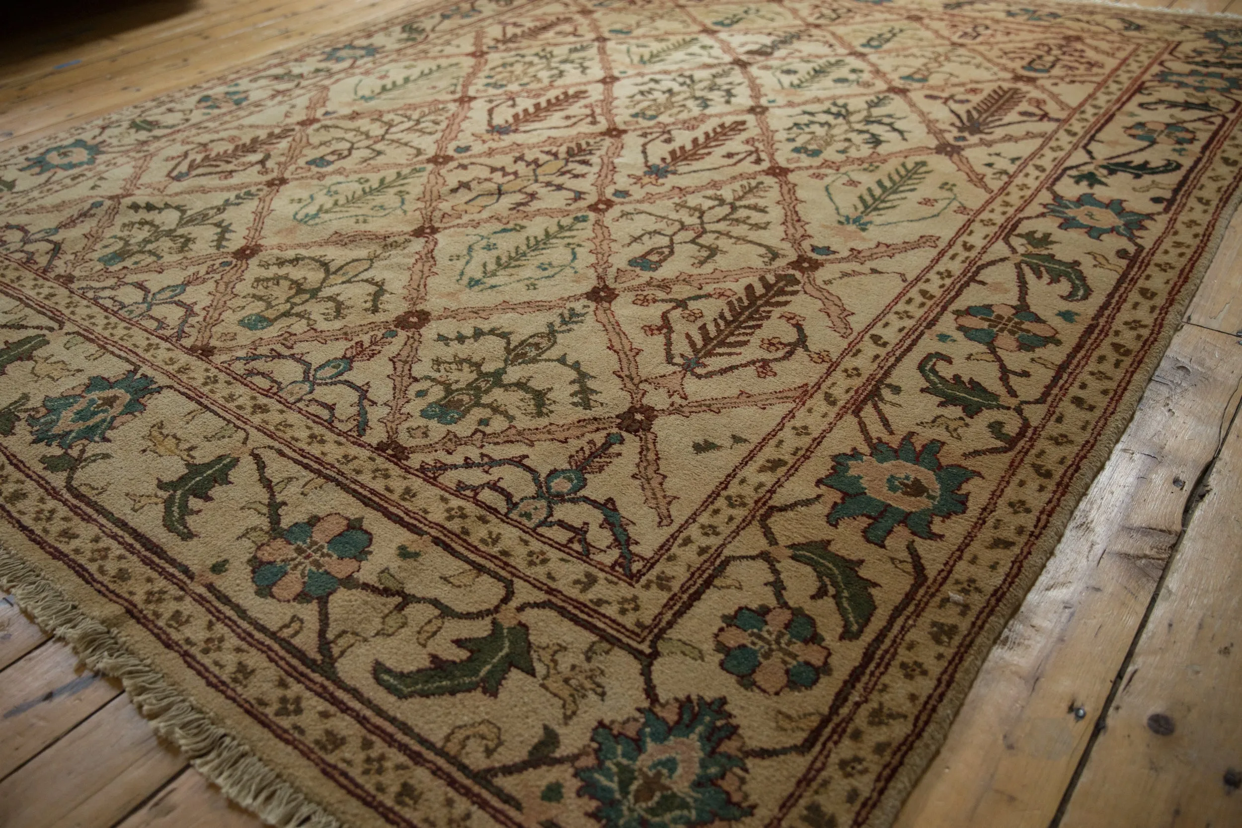 8x10 Vintage Agra Carpet