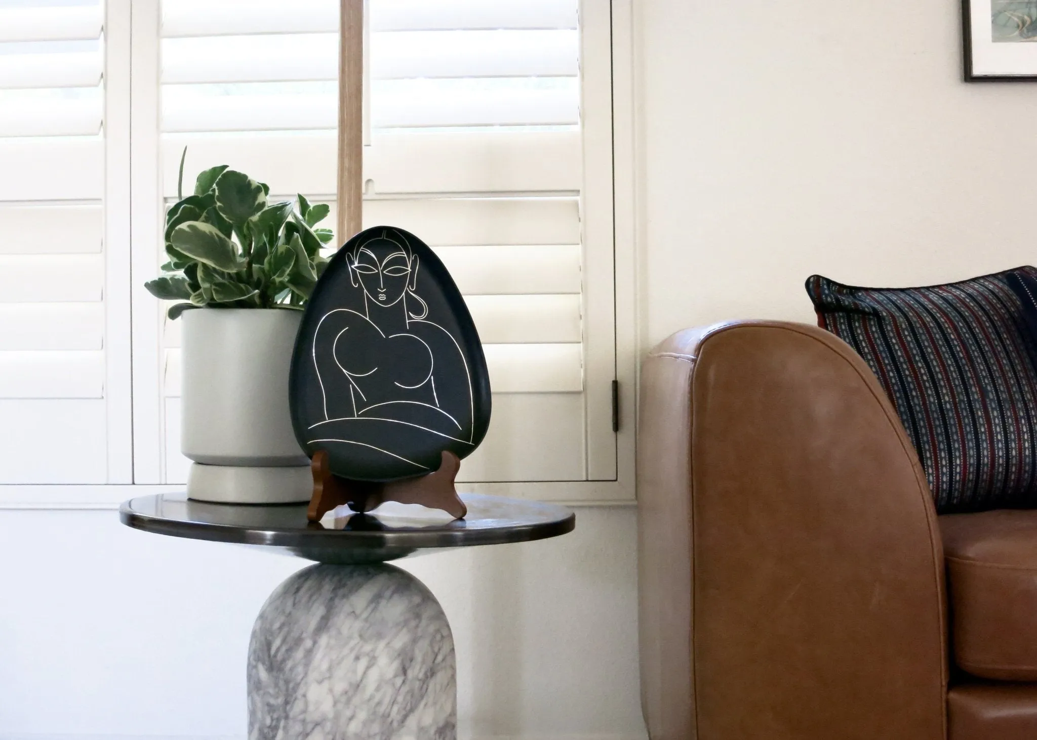 Ahilya decorative plate