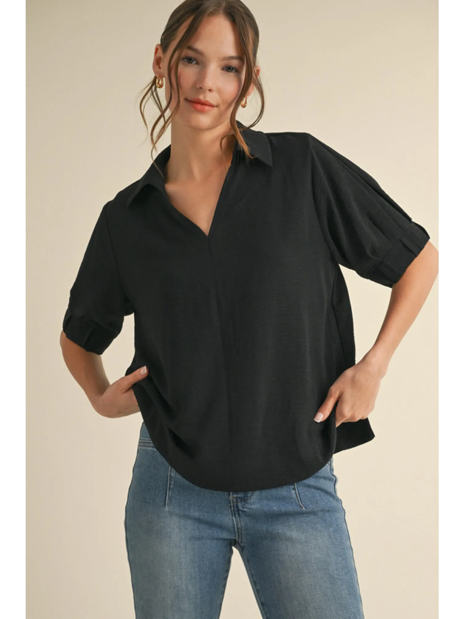Air Flow Collared Short Sleeve Blouse
