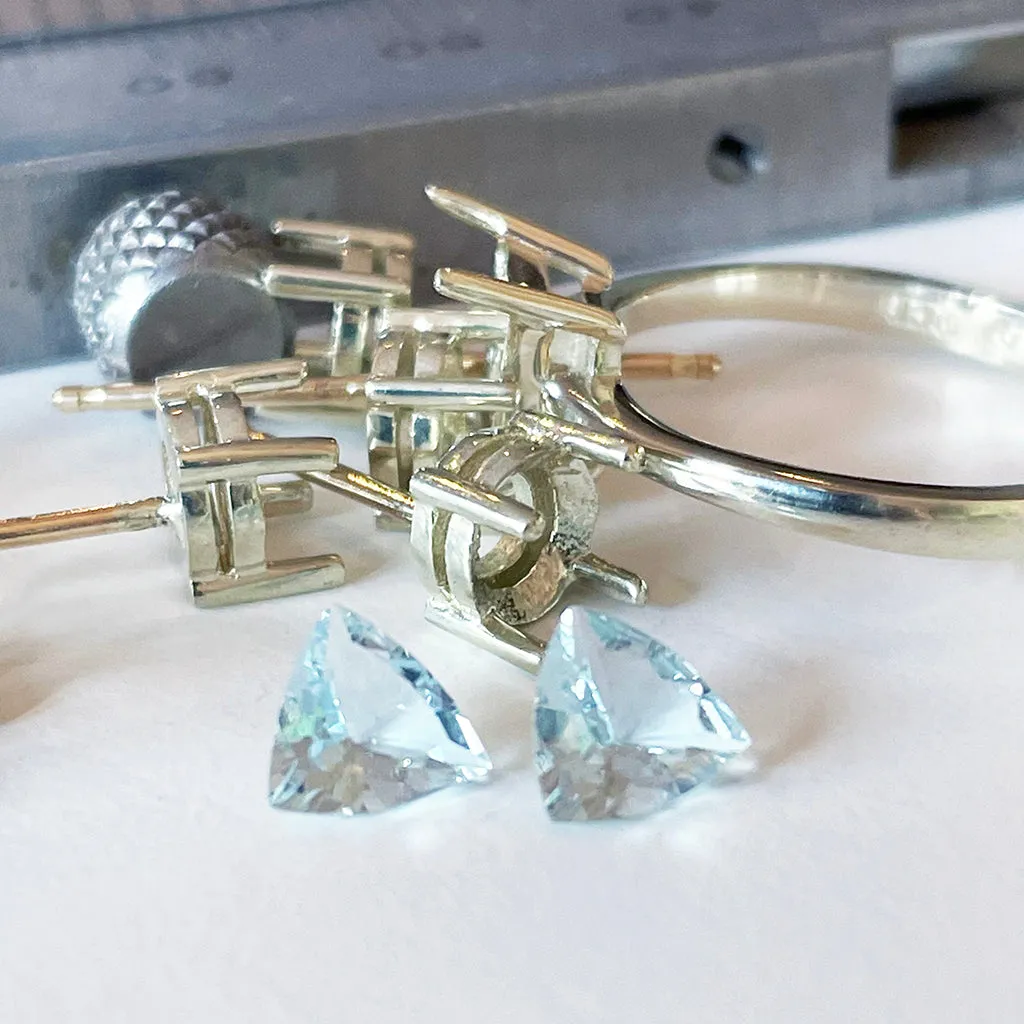 Aquamarine - Trilliant Cut Pair - 0.99ct
