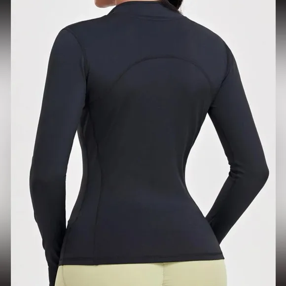 Athletic wear jacket women’s black thumb hole sports gym jacket NWT