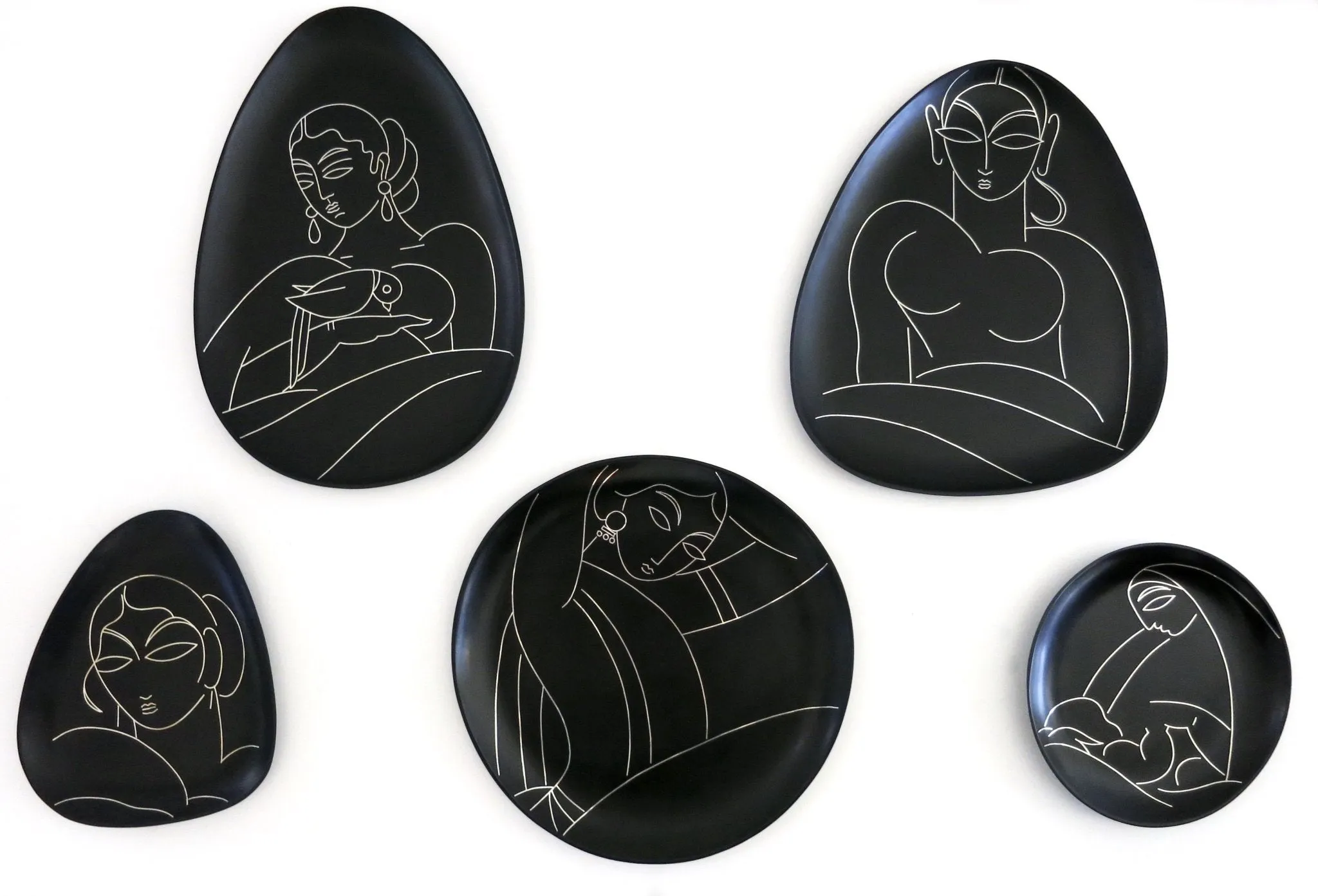 Avani decorative plate