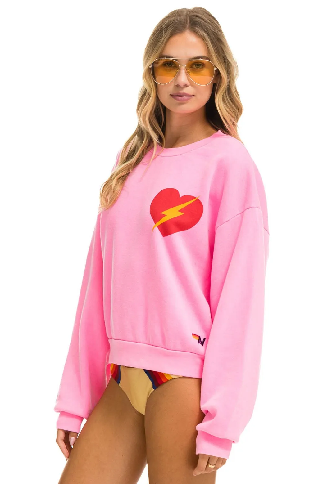 BOLT HEART RELAXED CREW SWEATSHIRT - NEON PINK