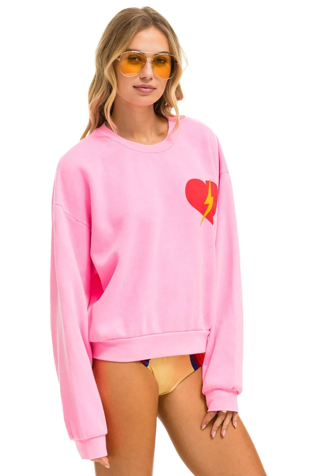 BOLT HEART RELAXED CREW SWEATSHIRT - NEON PINK