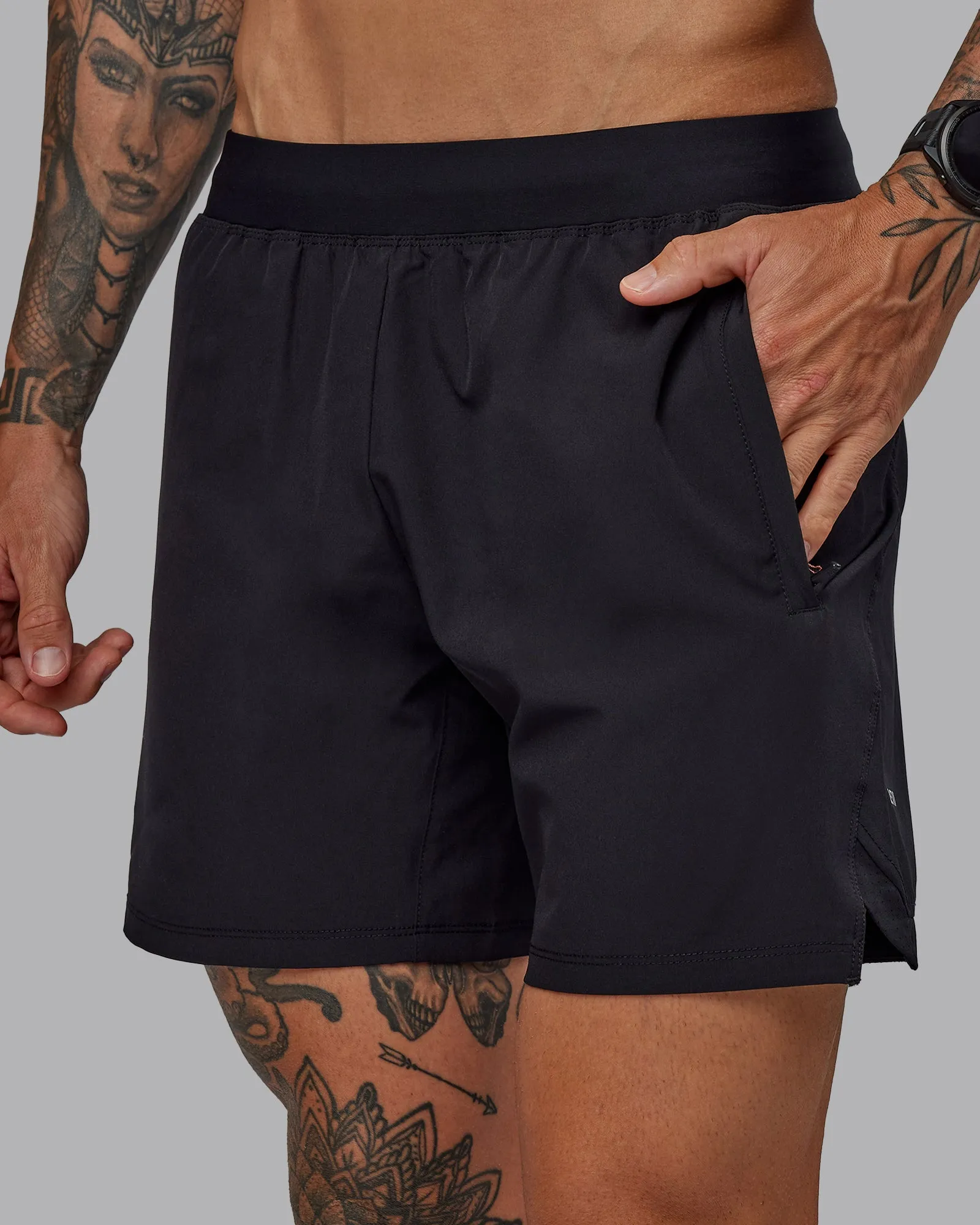 Challenger 6" Performance Shorts - Black