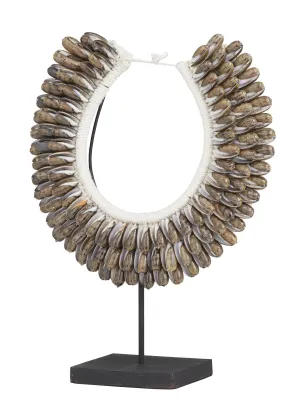 DECORATIVE BALINESE SHELL NECKLACE