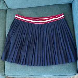 EUC LILLY PULITZER Pleated Navy Skort XL