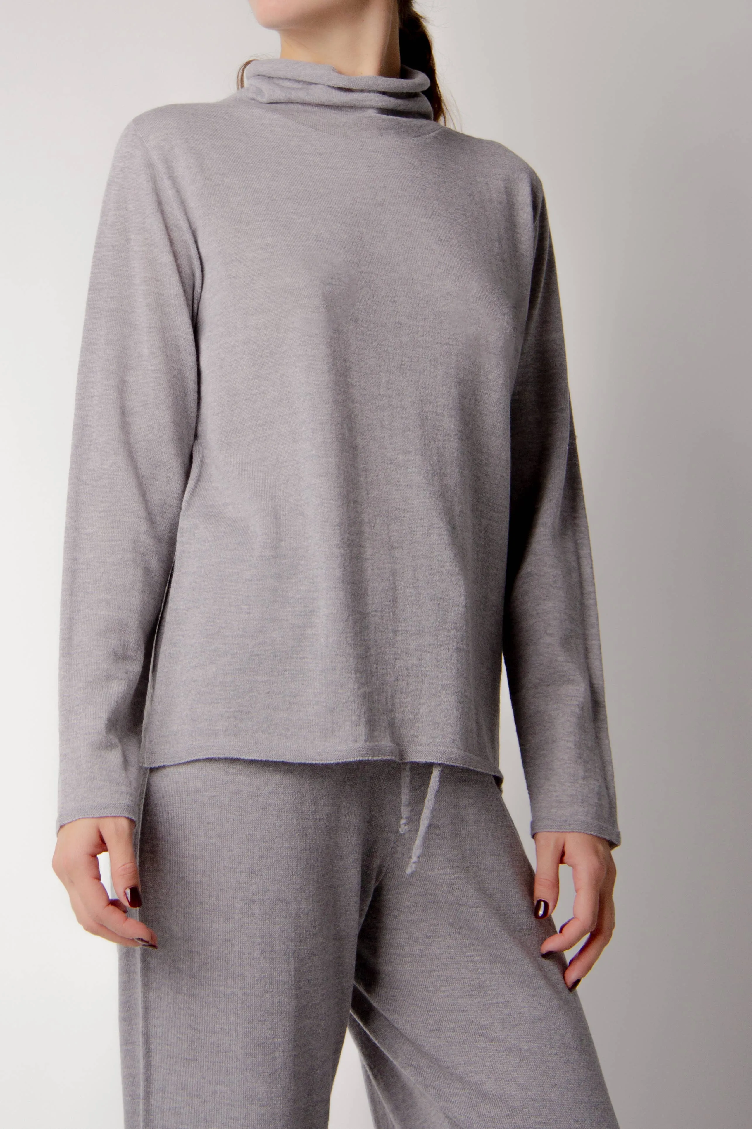 Extra Fine Merino Relaxed Turtleneck