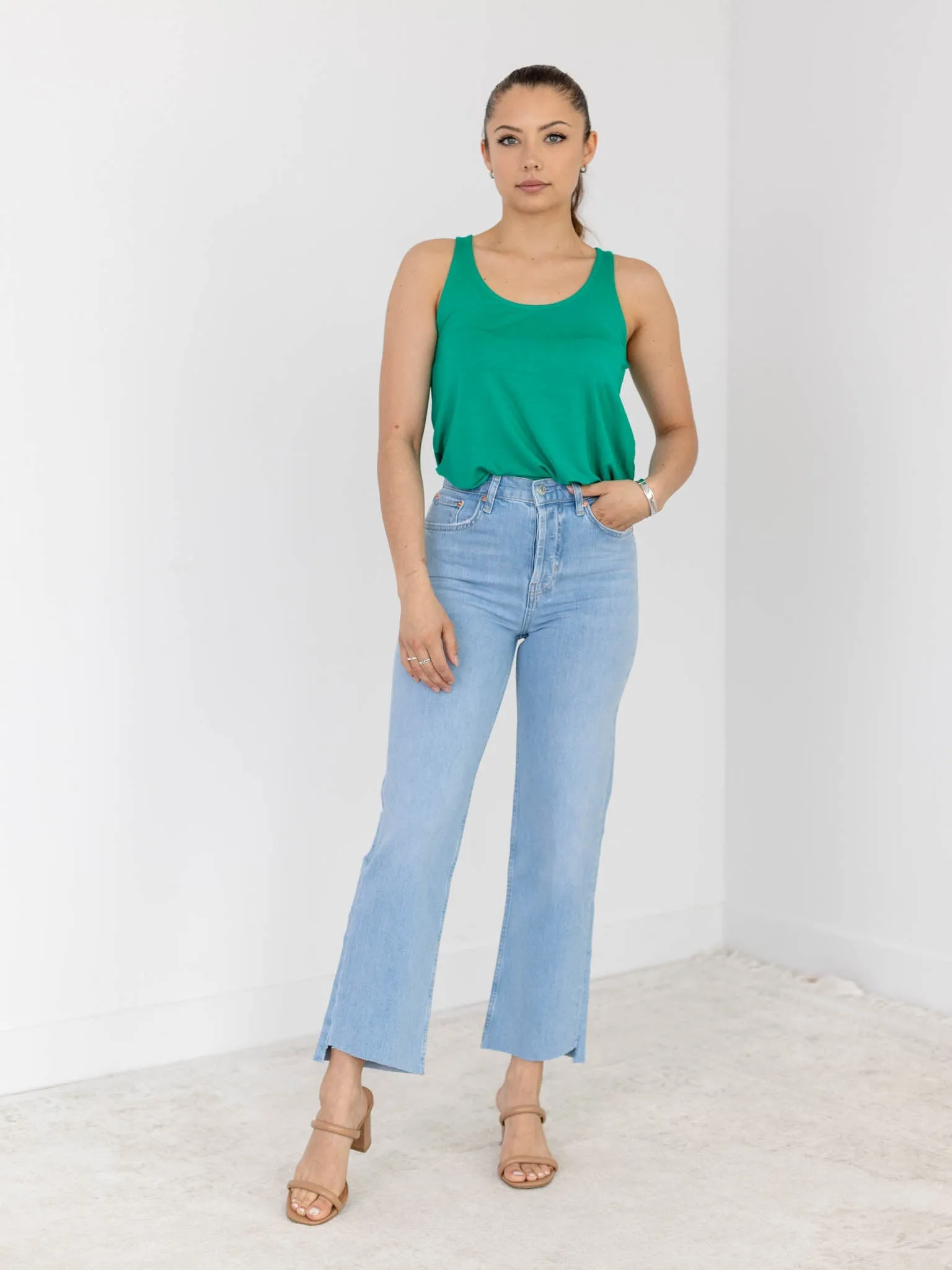 Flowy Hem Sleevless Tank Top