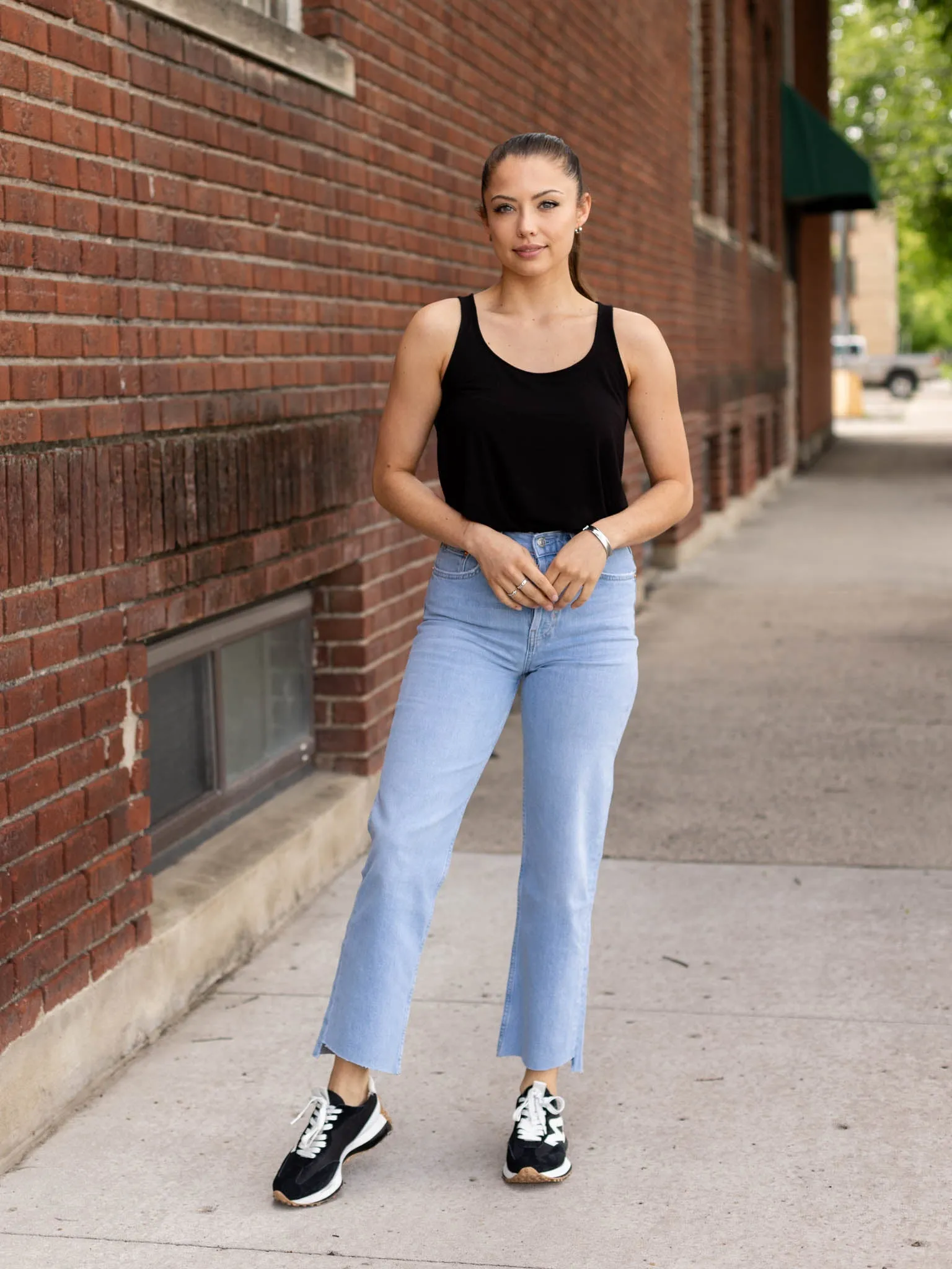 Flowy Hem Sleevless Tank Top