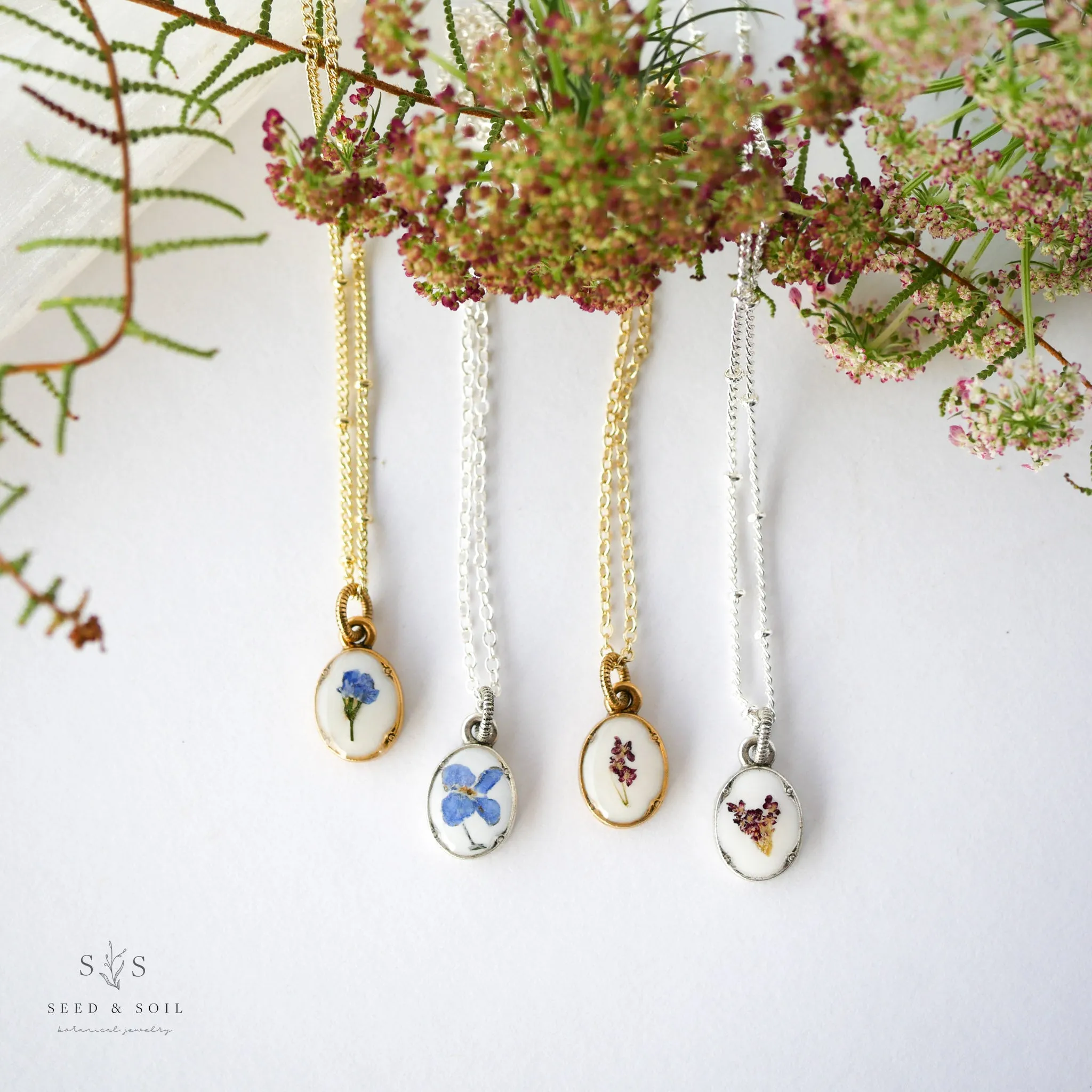 Heirloom Oval Pendant