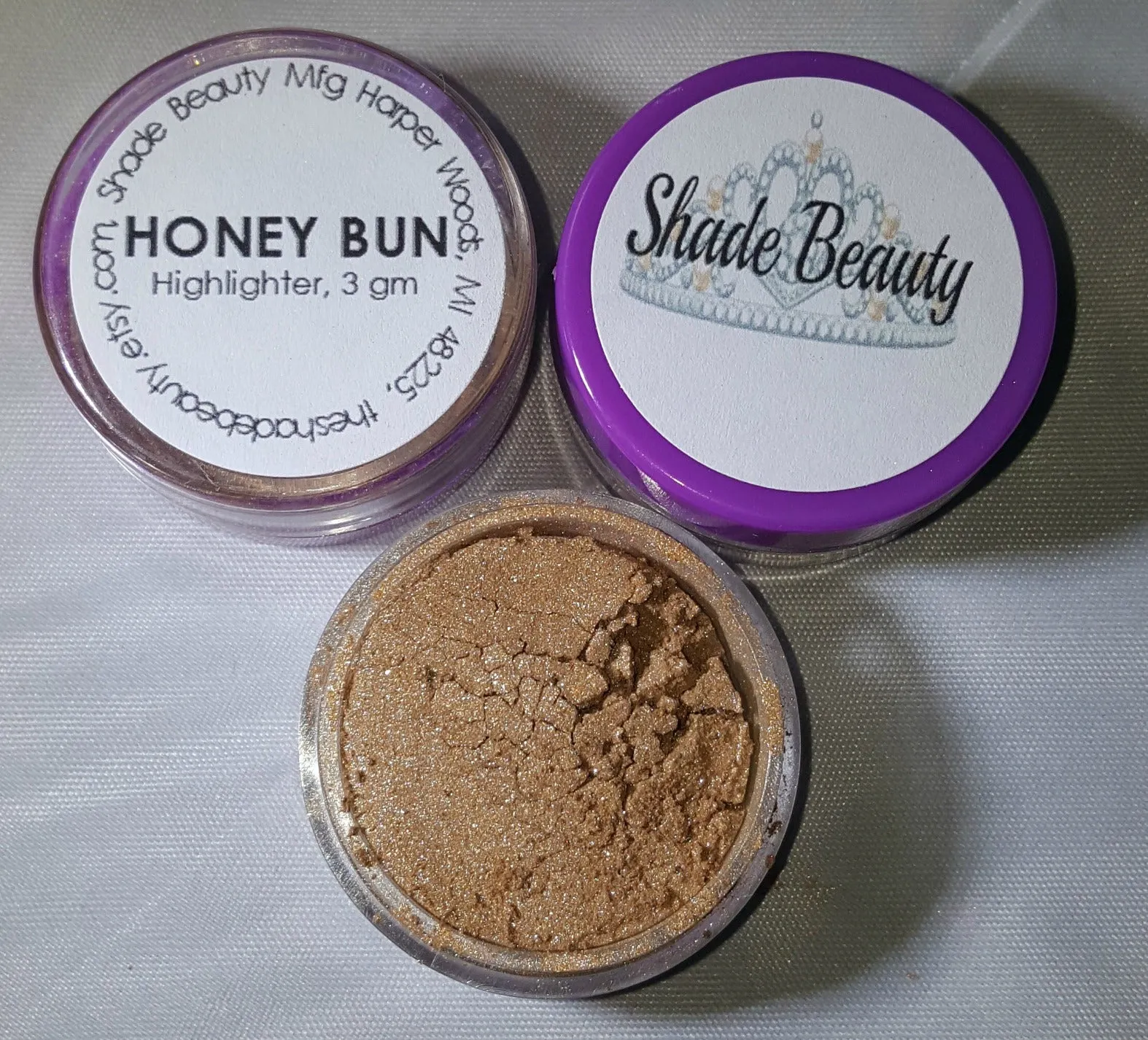 Honey Bun Loose Highlighter
