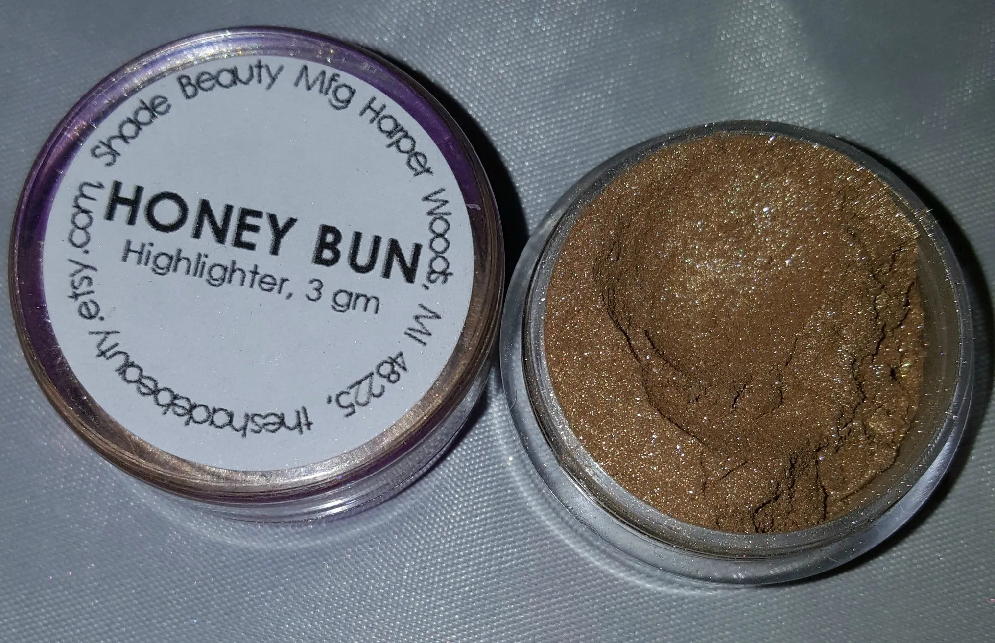 Honey Bun Loose Highlighter