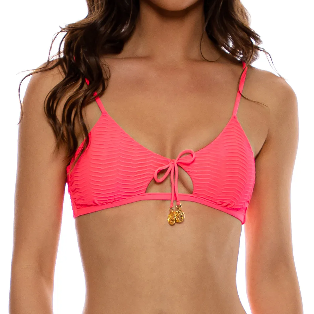 HOT TROPICS - Scoop Neck Cut Out Top