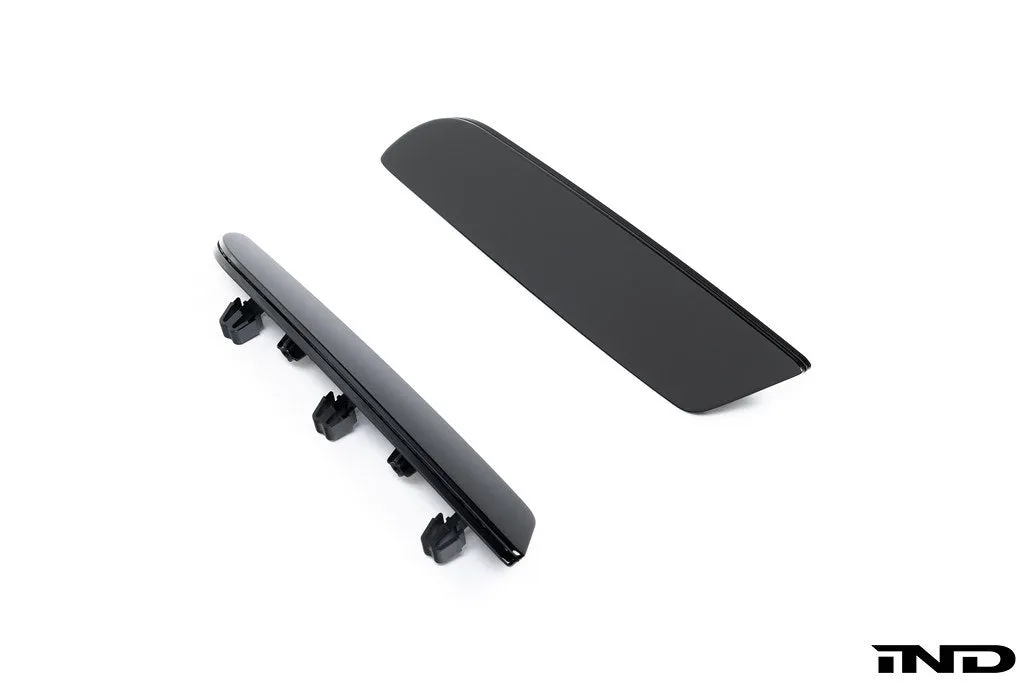 IND U11 X1 M35i Painted Rear Reflector Set - Gloss Black