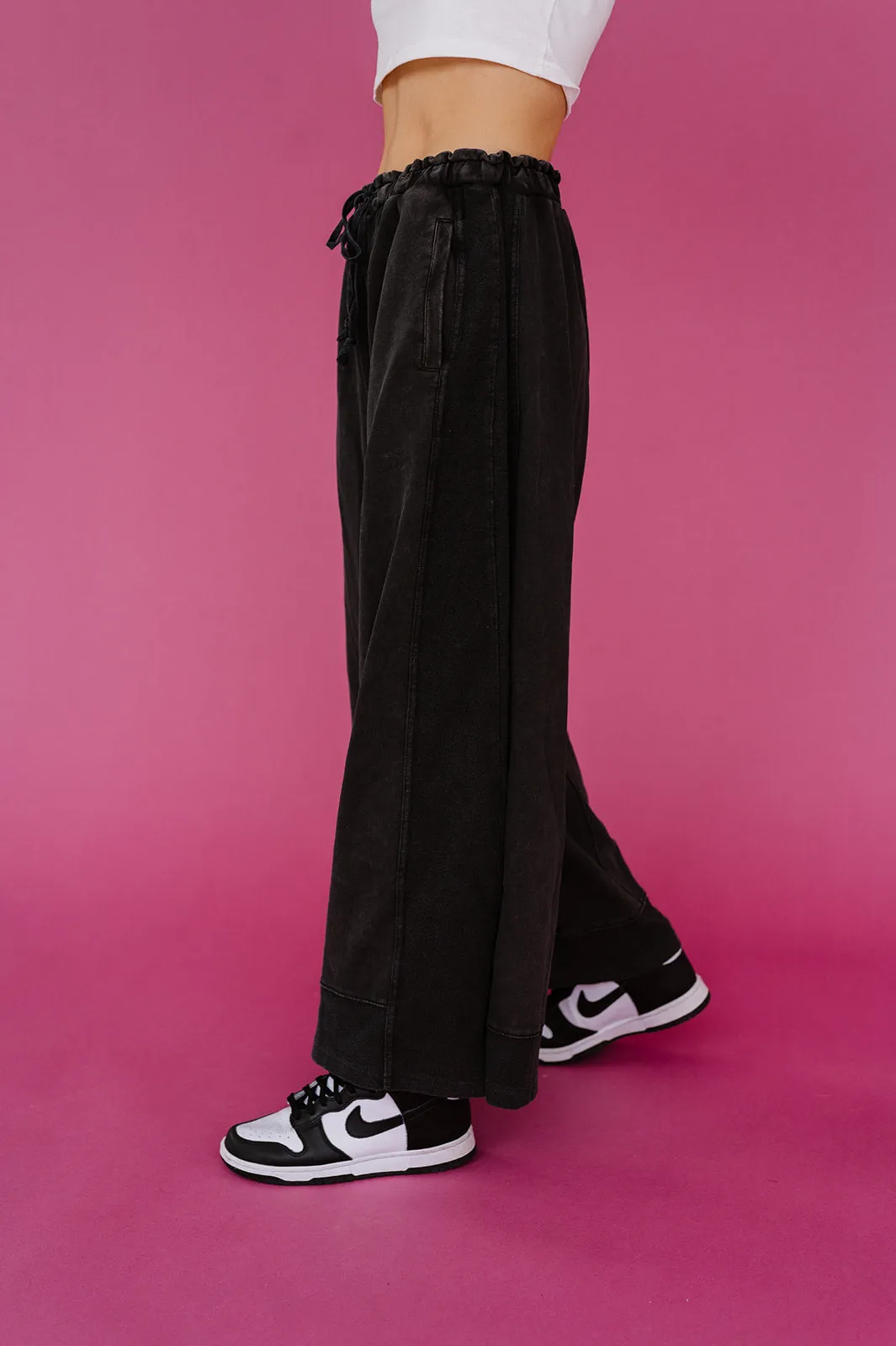 Loving Is Easy Lounge Pant// Black *RESTOCKED*
