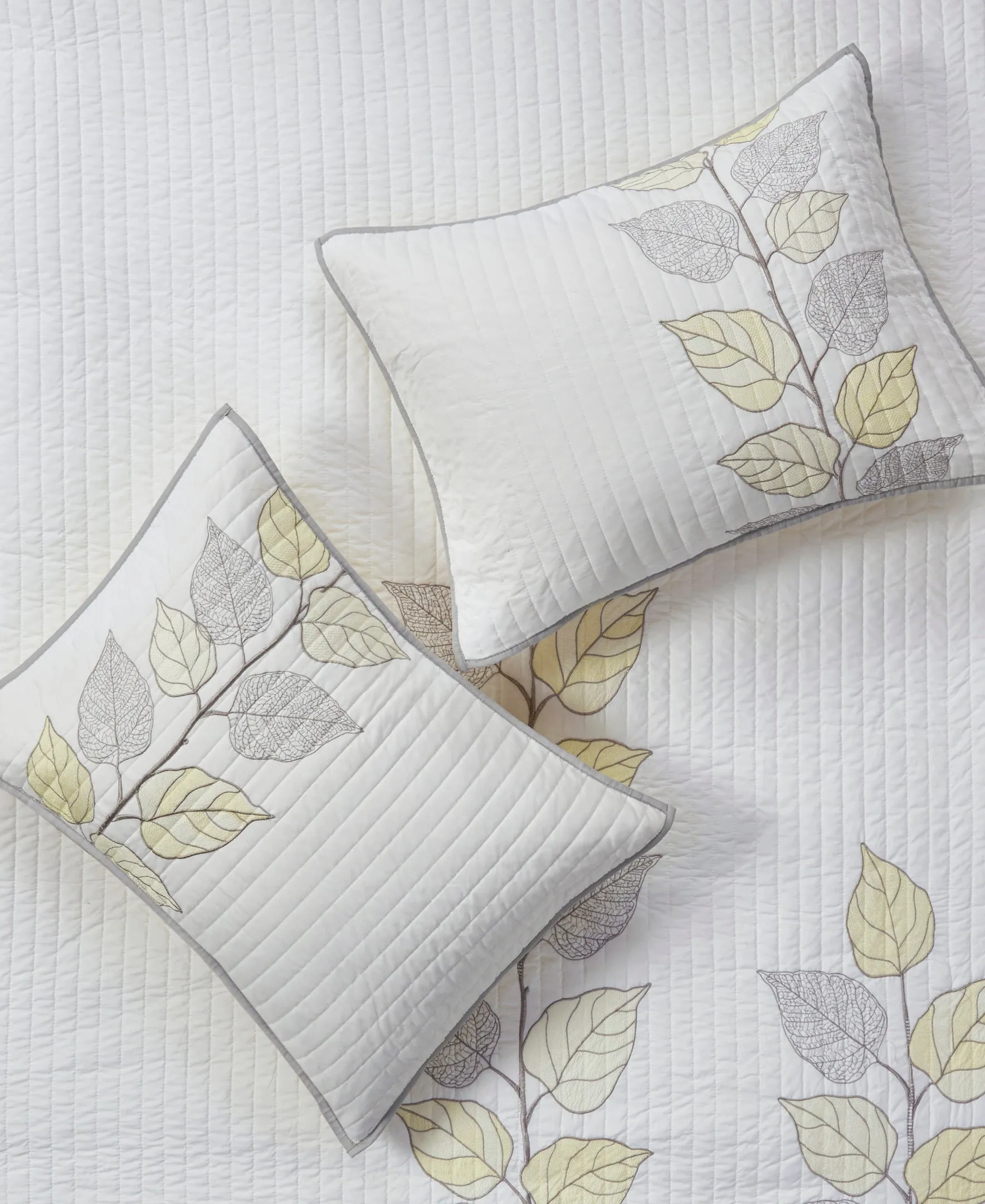 Marissa 6 Piece Embroidered Quilt Set with Throw Pillows