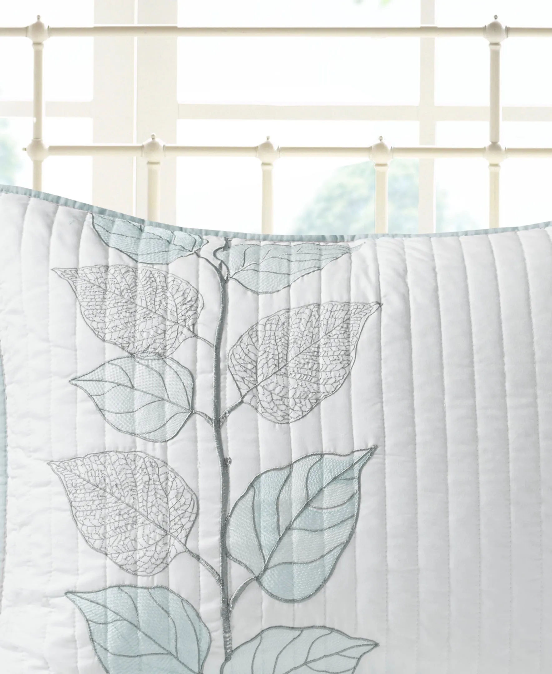 Marissa 6 Piece Embroidered Quilt Set with Throw Pillows