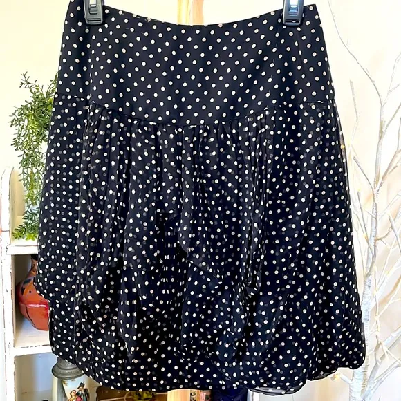 MORGAN LE FAY M 100% Silk.Ruffled layers of silk.Black/white polkadot, side zip.