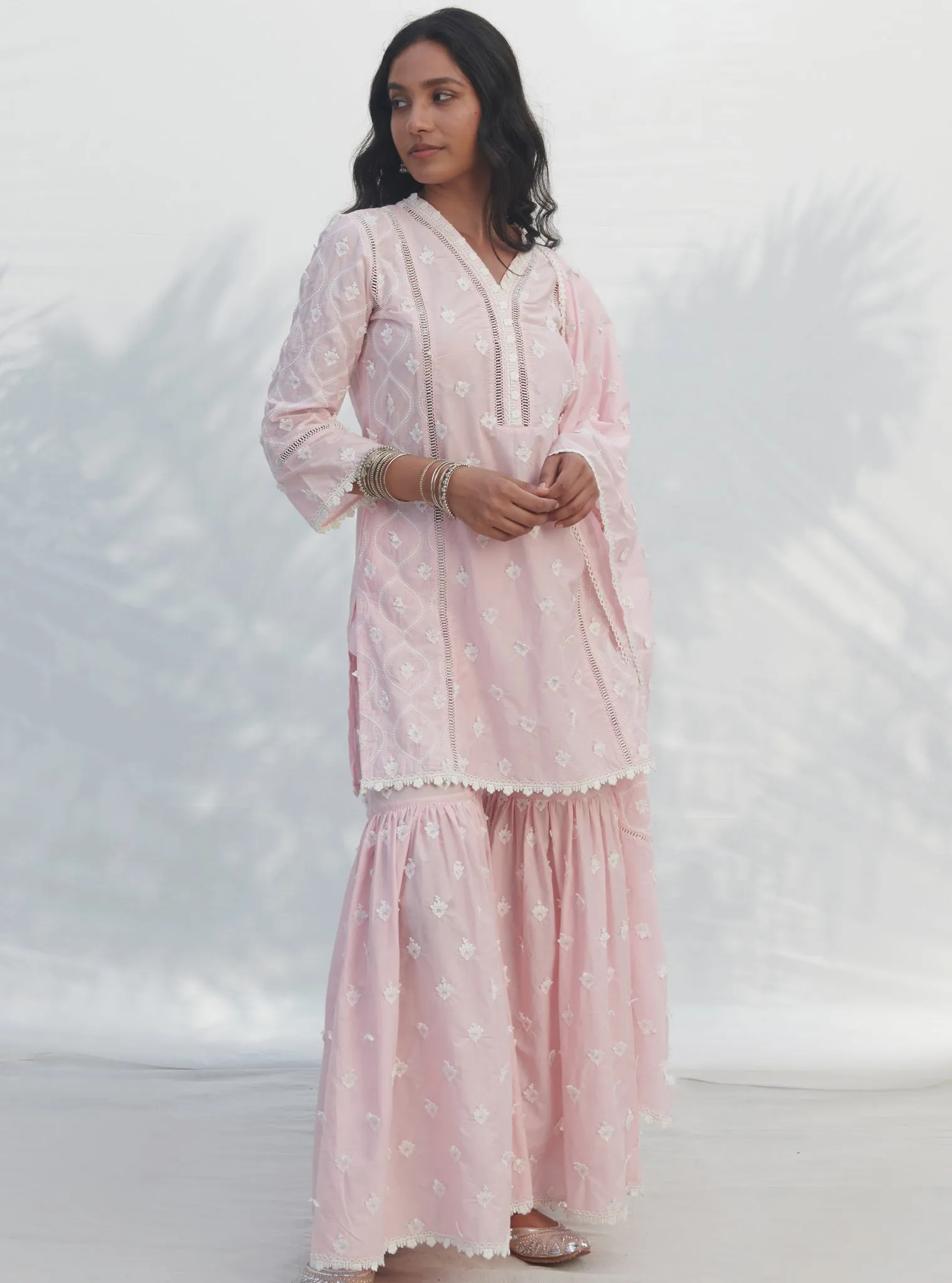 Mulmul Cotton Zarani Pink Kurta With Mulmul Cotton Zarani Pink Garara