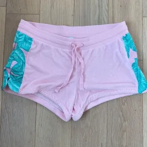 NEW VINEYARD VINES Pink Terry Shorts