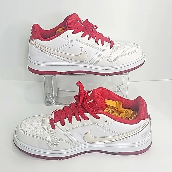 Nike Air Prestige III 3, Size 10, Red and White