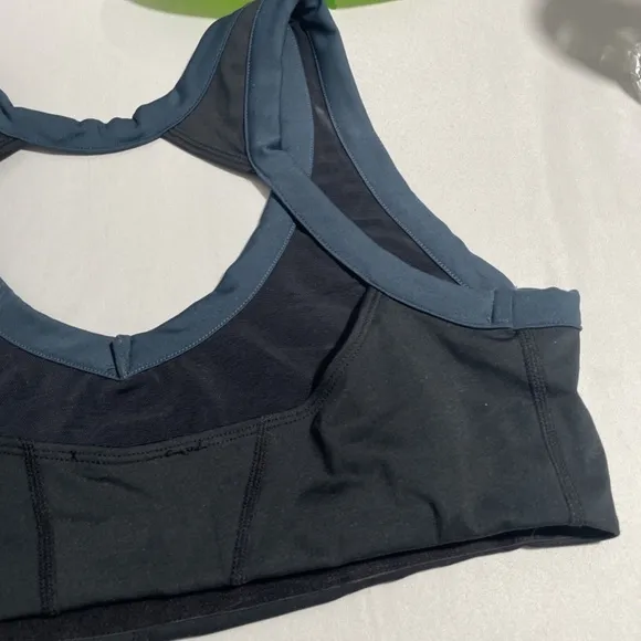 NWT $48 Free‎ People FB Movement [ Large ] Rebel Sports Bra in Black/Navy