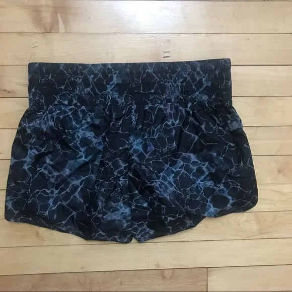 NWT Theory 38 Hye Shard Print Running Shorts S
