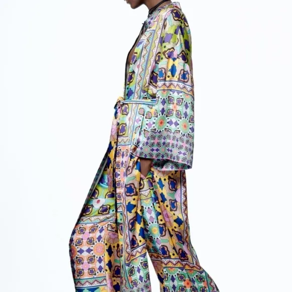 NWT ZARA Vibrant Multicolor Satin Printed Long Belted Kimono