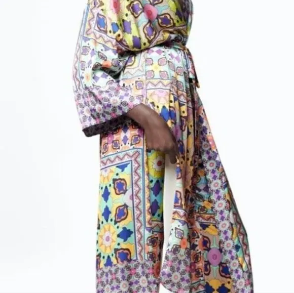 NWT ZARA Vibrant Multicolor Satin Printed Long Belted Kimono