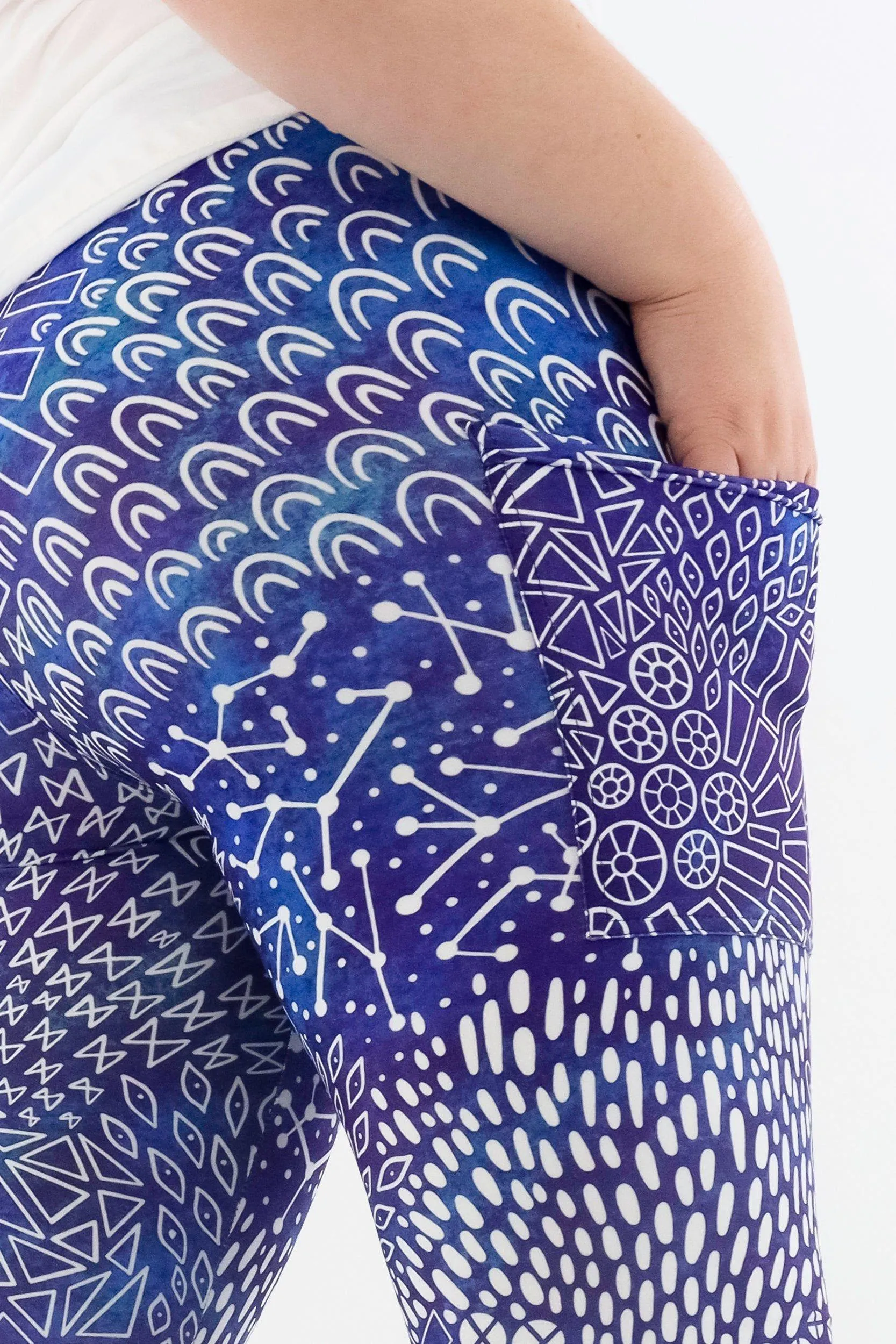 Ocean Motif - Casual - Capri Leggings - Pockets