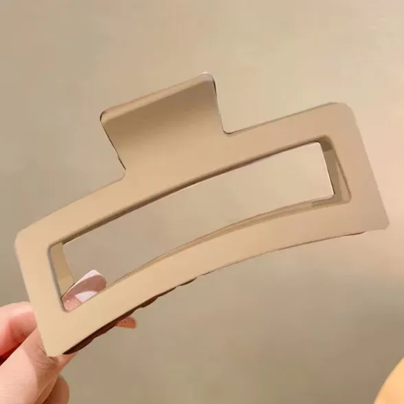Pauline Hair Clip
