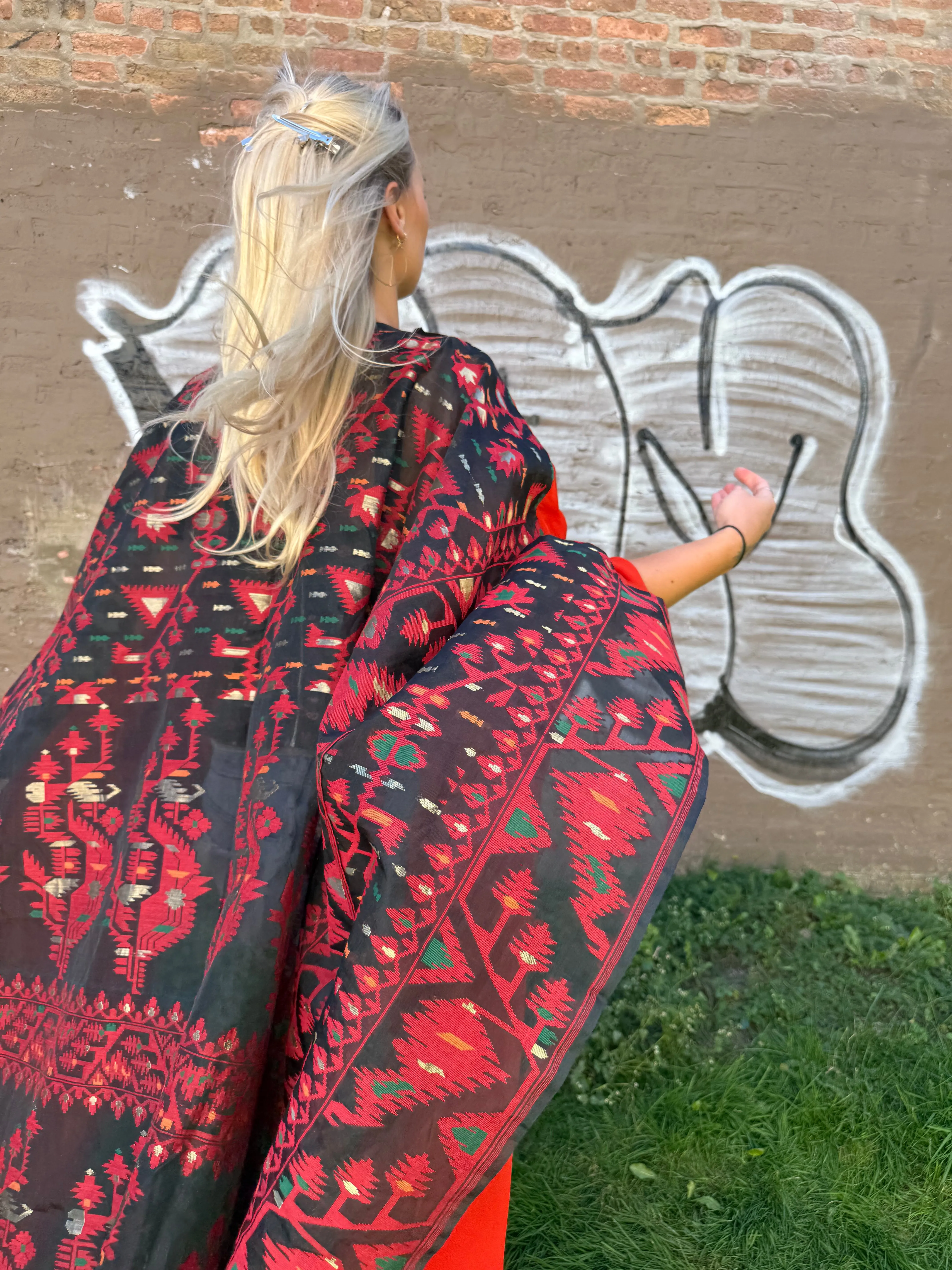 Reclaimed Catch me, I’m Levitating Kimono