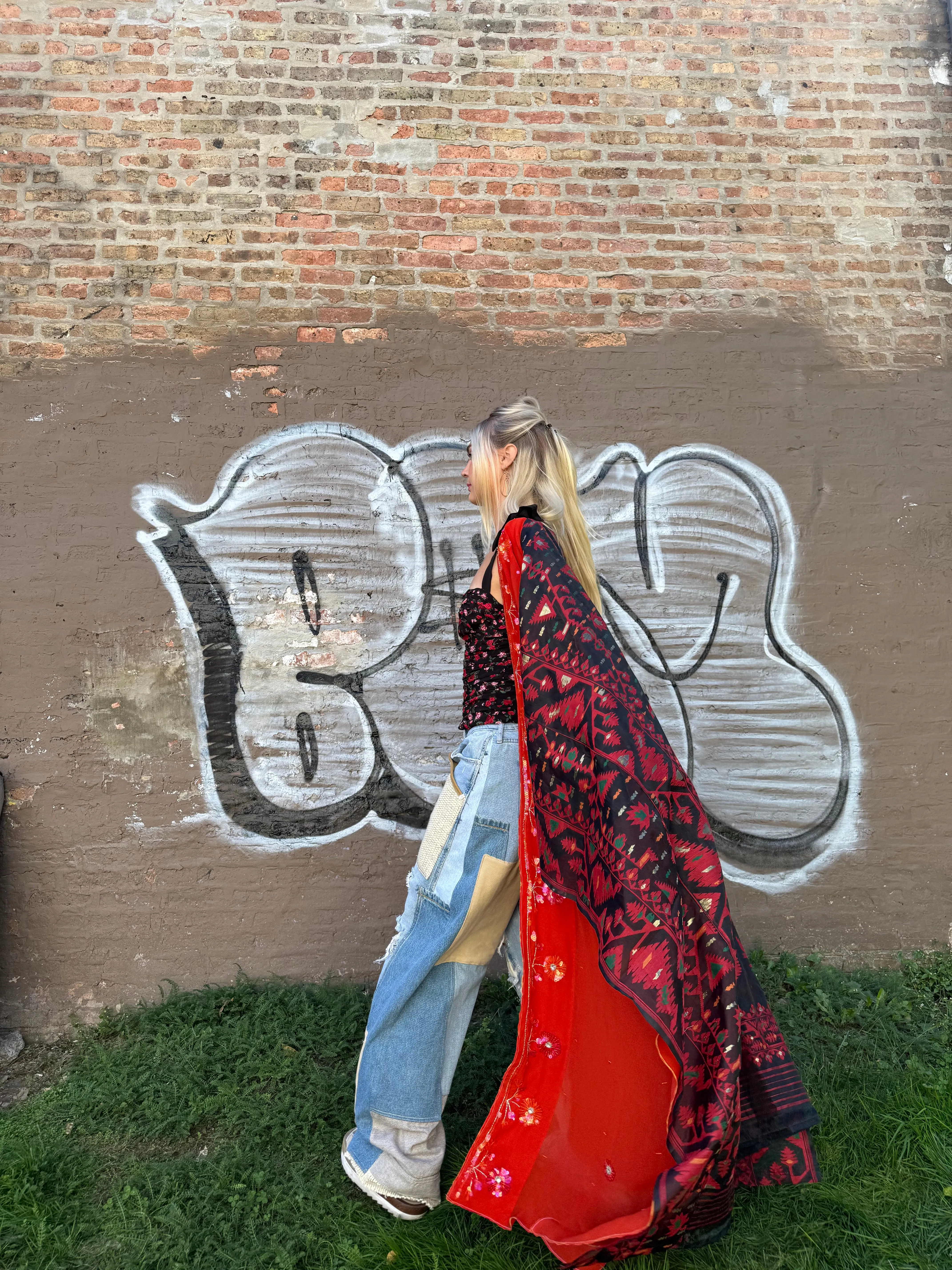 Reclaimed Catch me, I’m Levitating Kimono