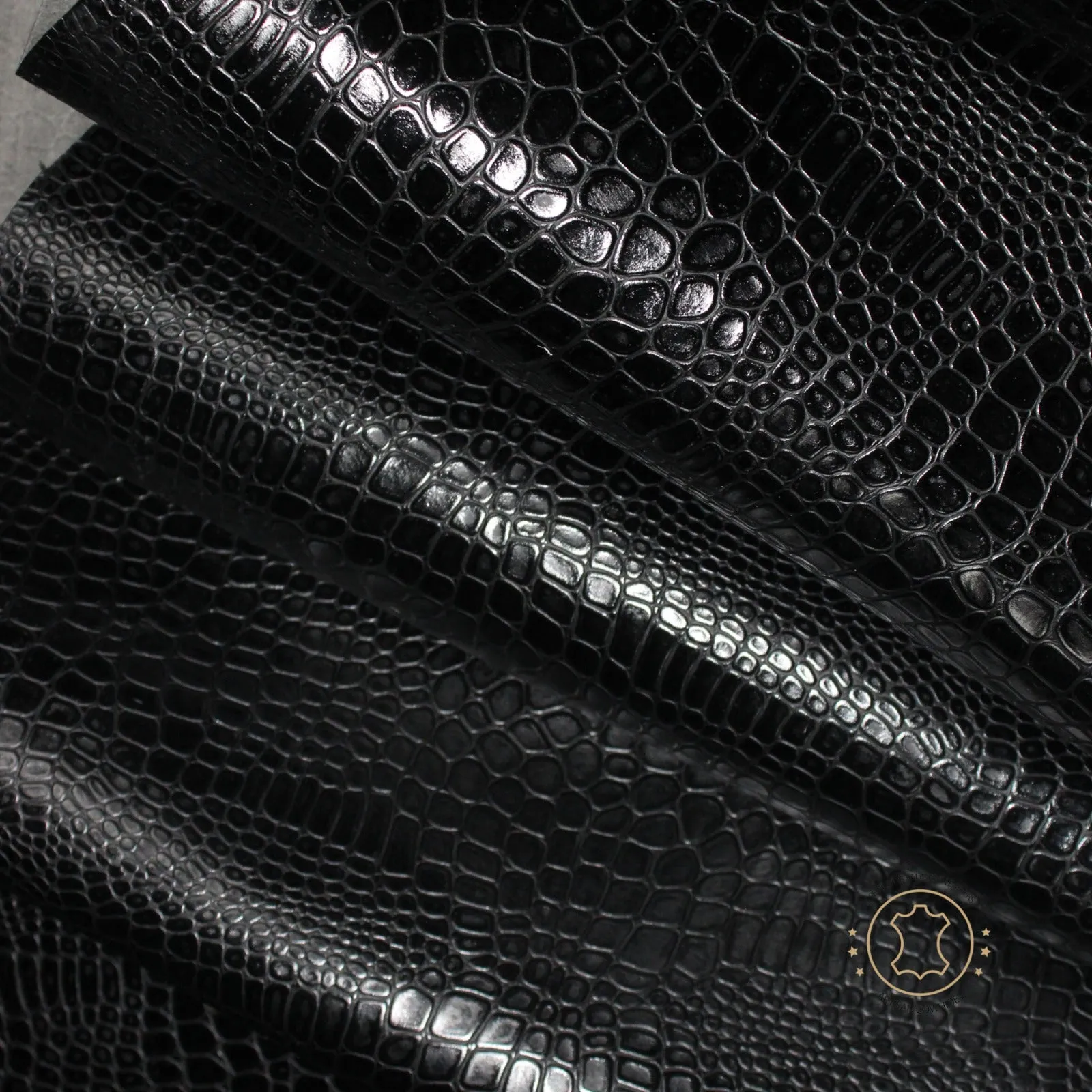 Reptile Embossed Leather Black: Leather 3 .5- 4.0 oz. | 1.4 - 1.6 mm - Leather for Projects - Leathercraft