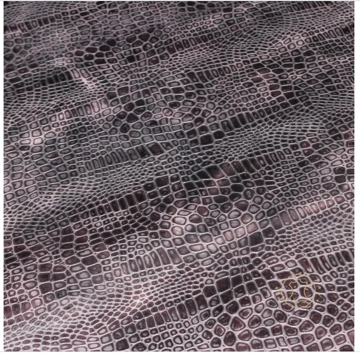 Reptile Embossed Leather Brown Pull Up : Leather 3 .5- 4.0 oz. | 1.4 - 1.6 mm - Leather for Projects - Caiman Embossed