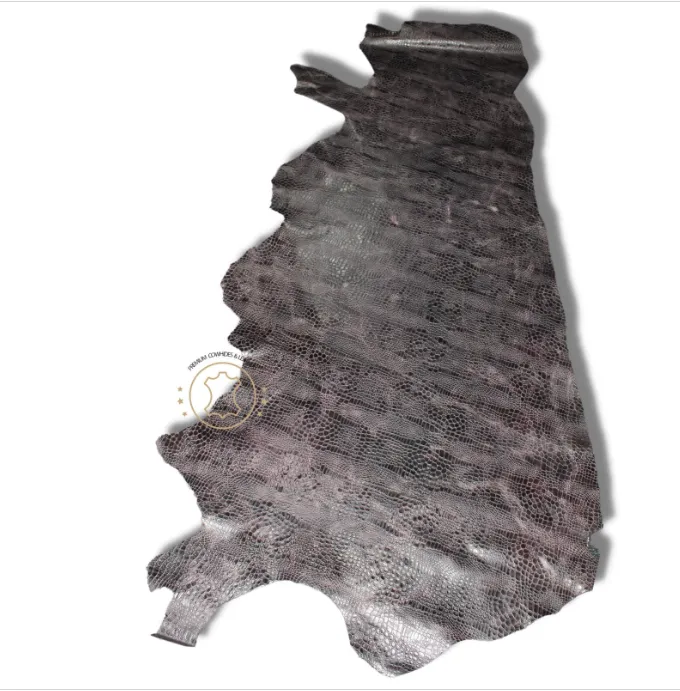 Reptile Embossed Leather Brown Pull Up : Leather 3 .5- 4.0 oz. | 1.4 - 1.6 mm - Leather for Projects - Caiman Embossed