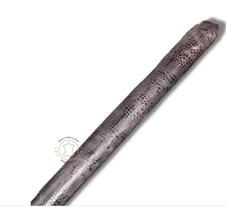 Reptile Embossed Leather Brown Pull Up : Leather 3 .5- 4.0 oz. | 1.4 - 1.6 mm - Leather for Projects - Caiman Embossed