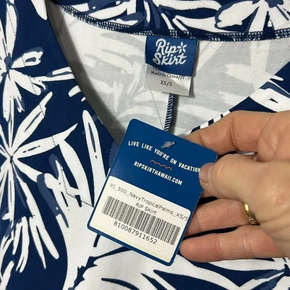 RipSkirt NWT Navy Tropical Palms Sleep Shirt Size XS (2/6)