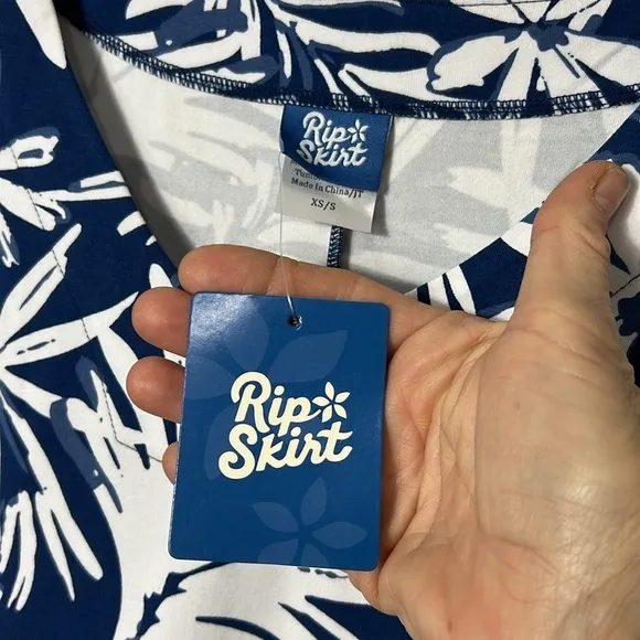 RipSkirt NWT Navy Tropical Palms Sleep Shirt Size XS (2/6)