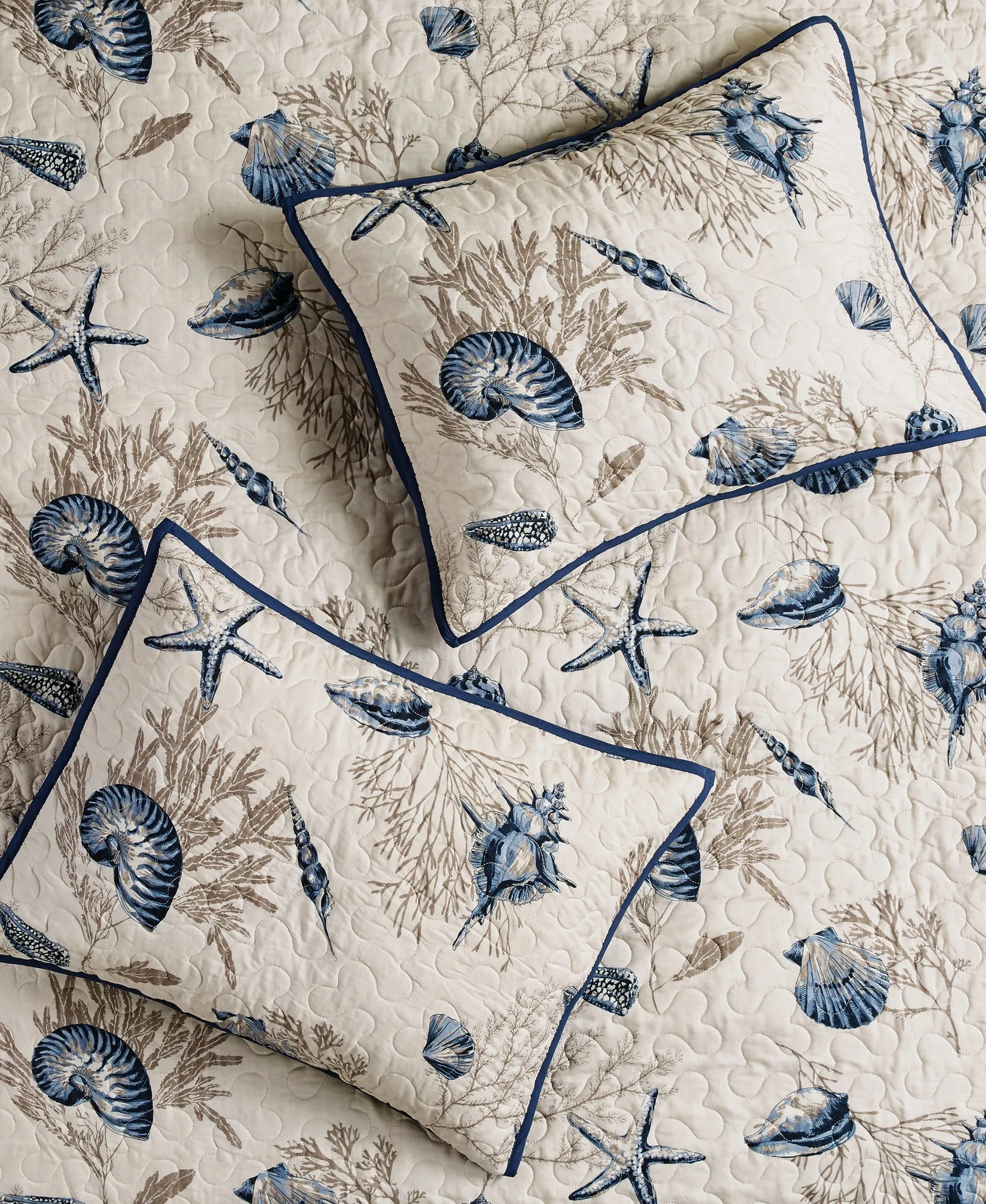 Rockaway Quilt Set with Throw Pillows