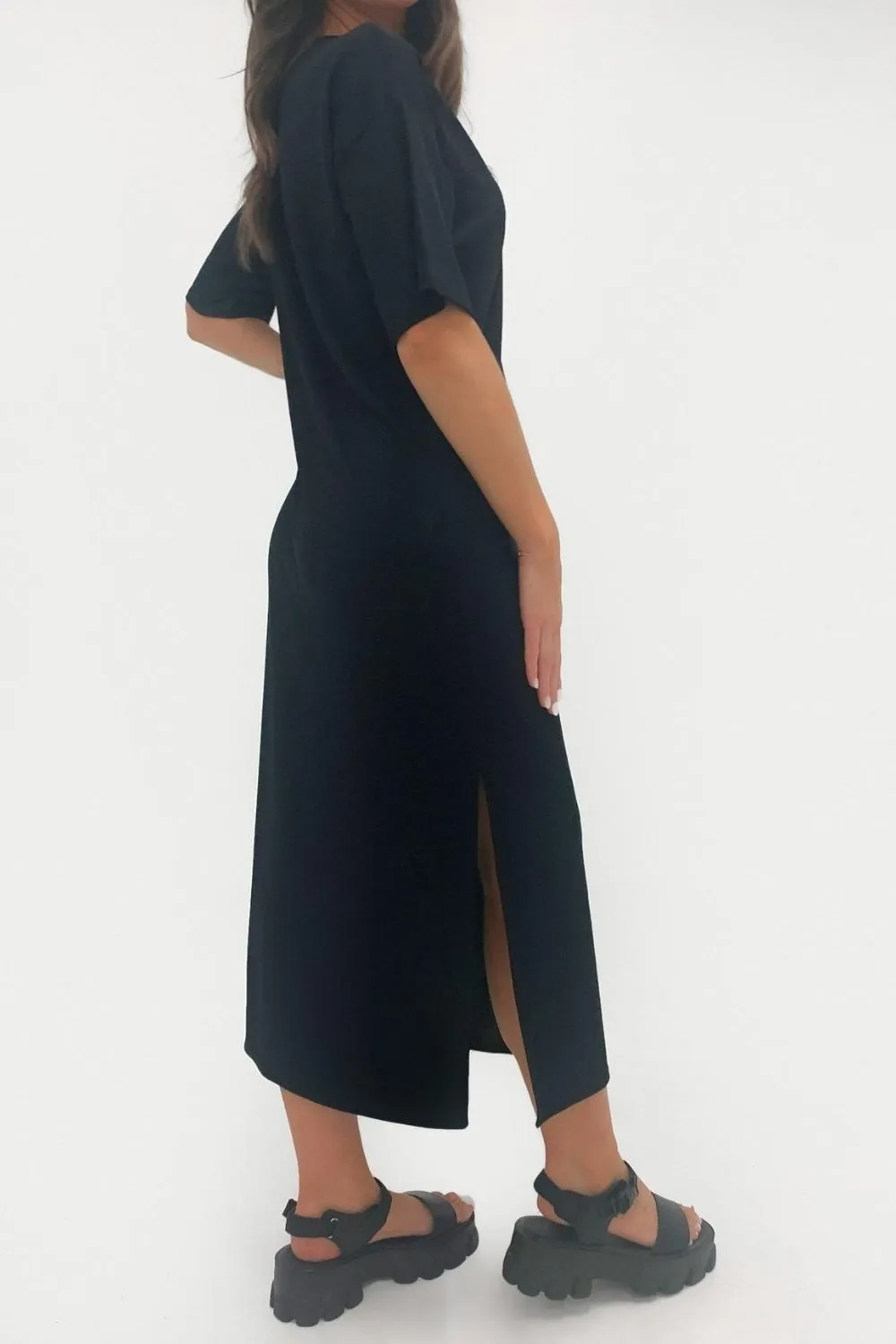Side slit Black Midaxi Dress In Black