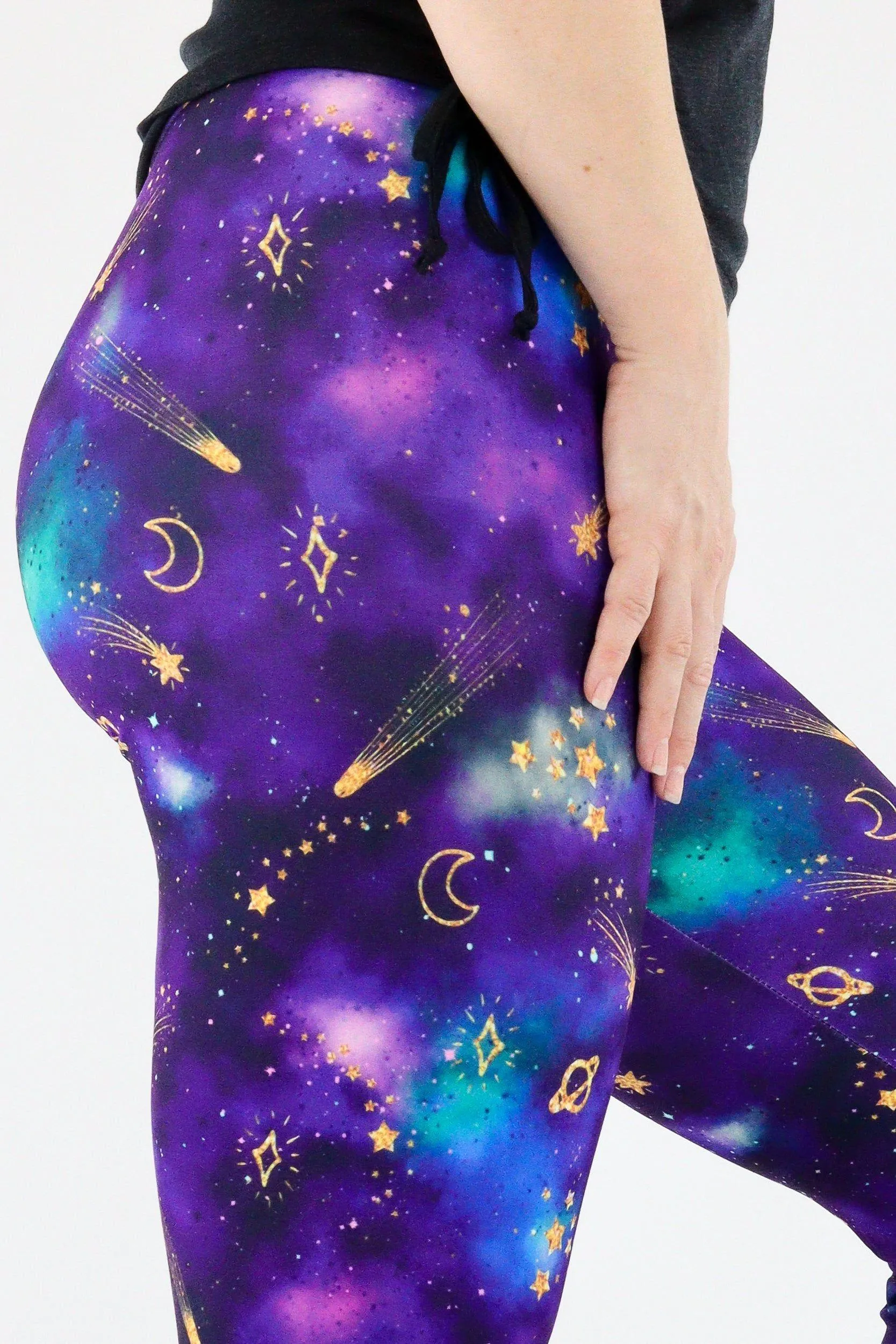 Sparkle Space - Casual Capri Leggings