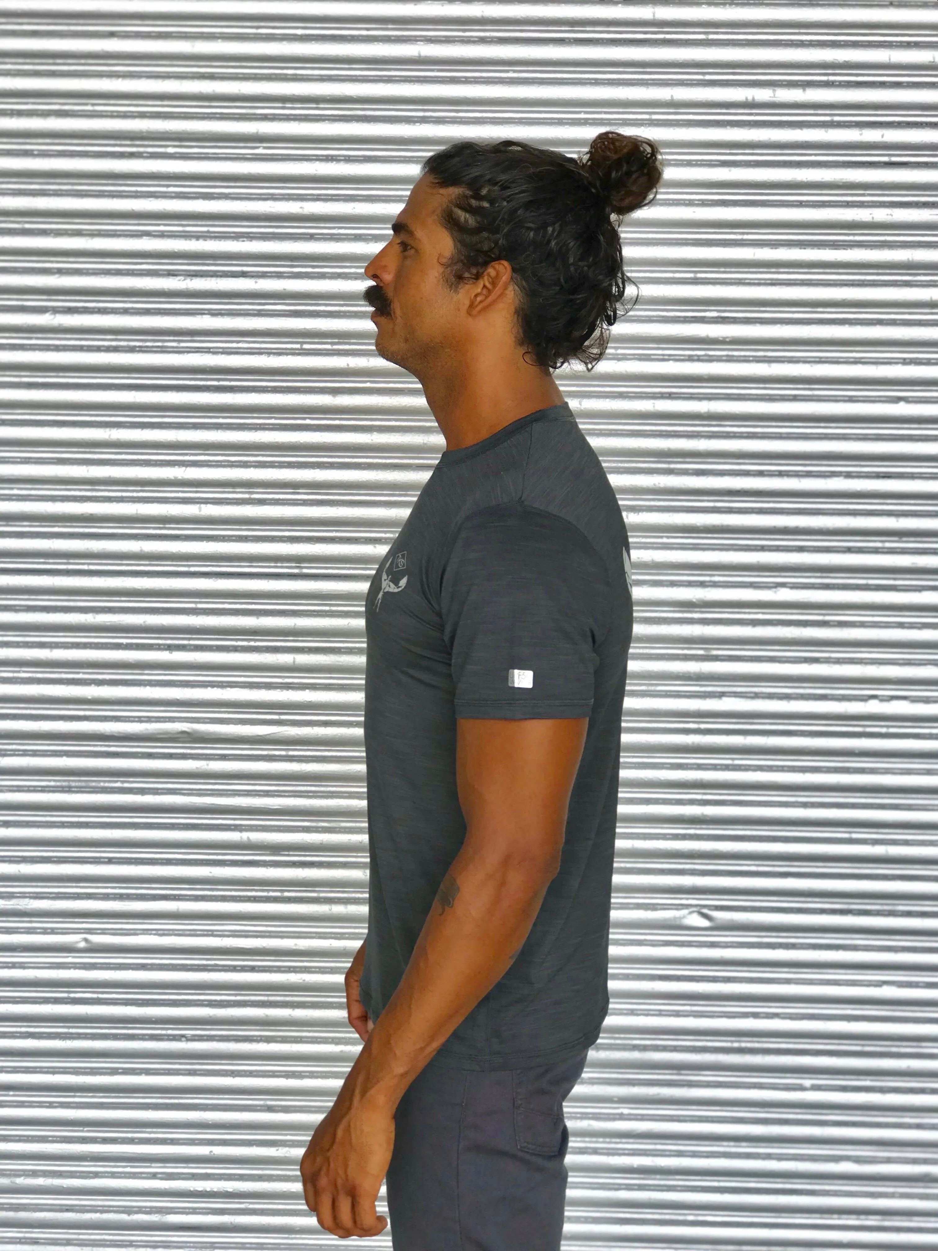 TKS Hybrid Pro Sunshirt - Charcoal SS