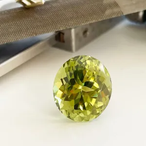 Tourmaline - Yellow Green Oval Cut - 8.62ct
